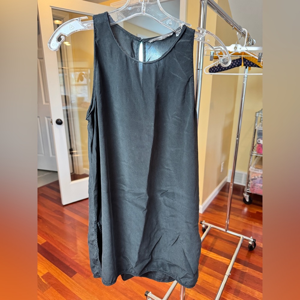 Athleta 100% Silk Long Blouse Size XS Lightweight Luxury